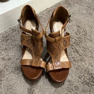 Gianni Bini brown wedges